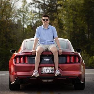 Meet your Posher, Davis